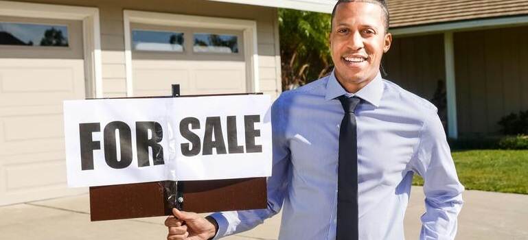 a real estate agent 